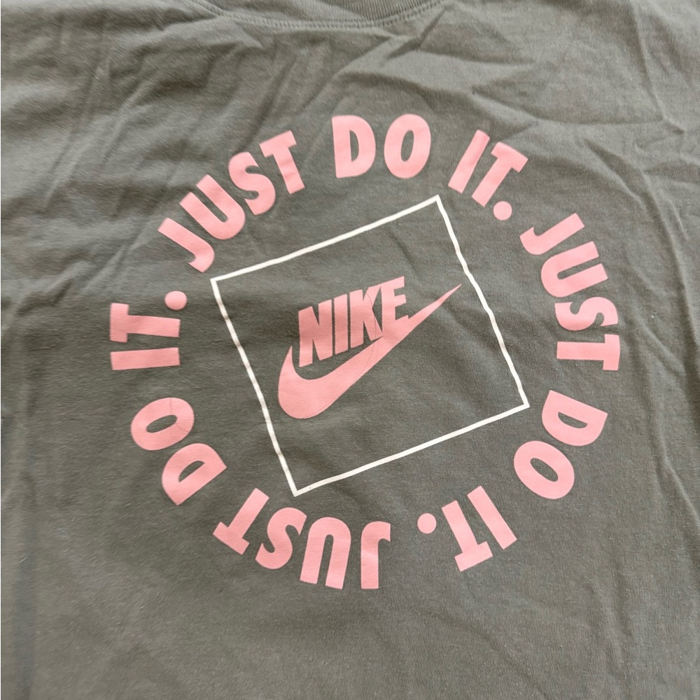 Nike tee - Picture 4 of 5